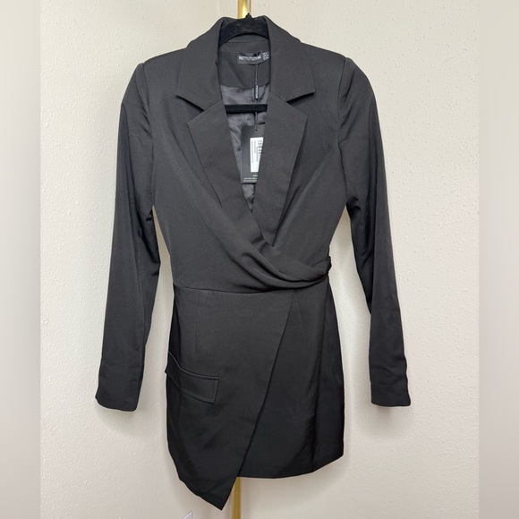 PrettyLittleThing Dresses & Skirts - NWT Pretty Little Things Blazer Dress